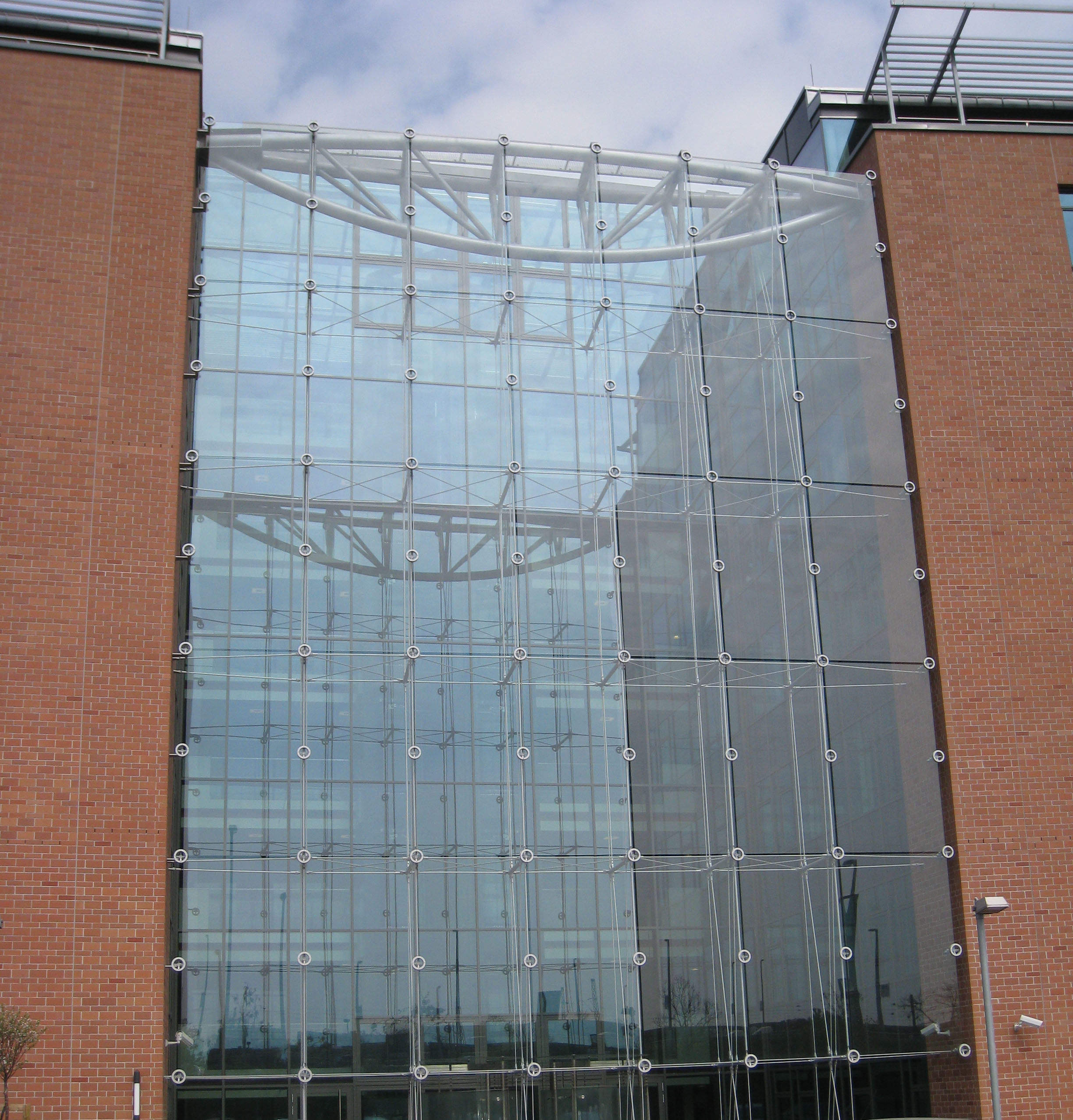 Point-fixed Glass facade